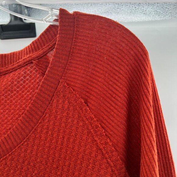 Chelsea & Theodore Waffle Knit Long Sleeve Top Burnt Orange Size Small - Picture 5 of 8